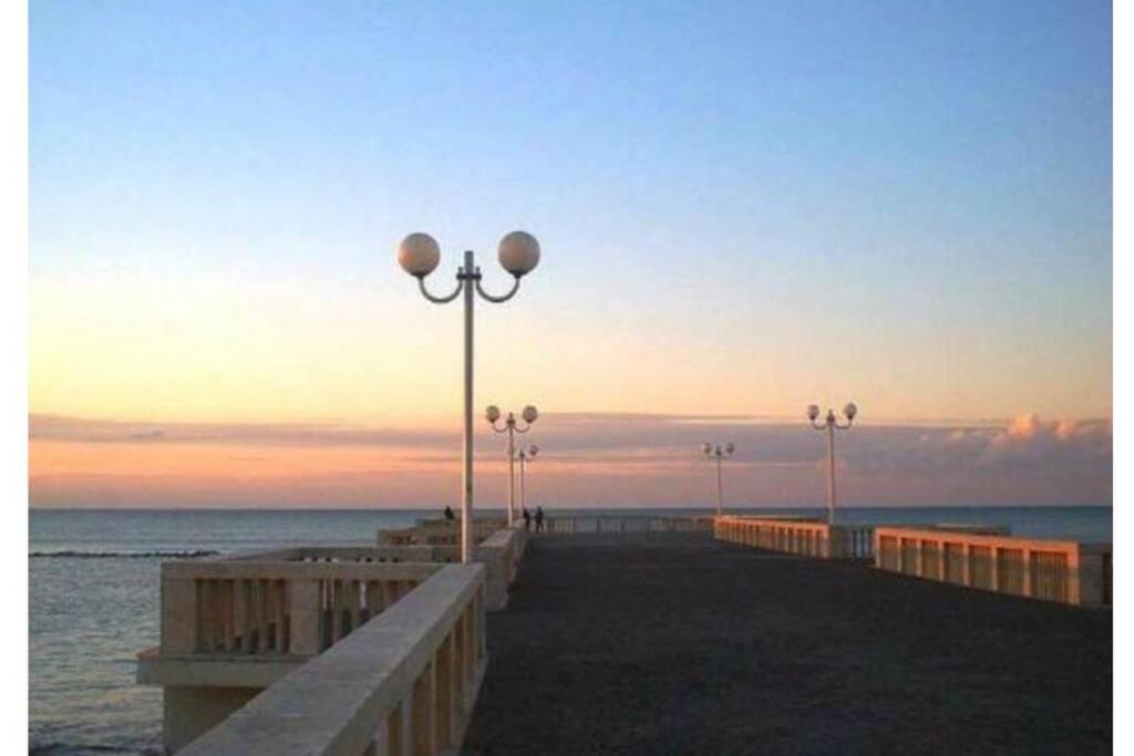Ferienwohnung Cosy Studio Flat On The Seaside Lido di Ostia Exterior foto
